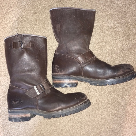 skechers engineer boot
